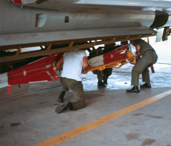 F-106 Hughes AIM-4G & AIM-4F Super Falcon missiles